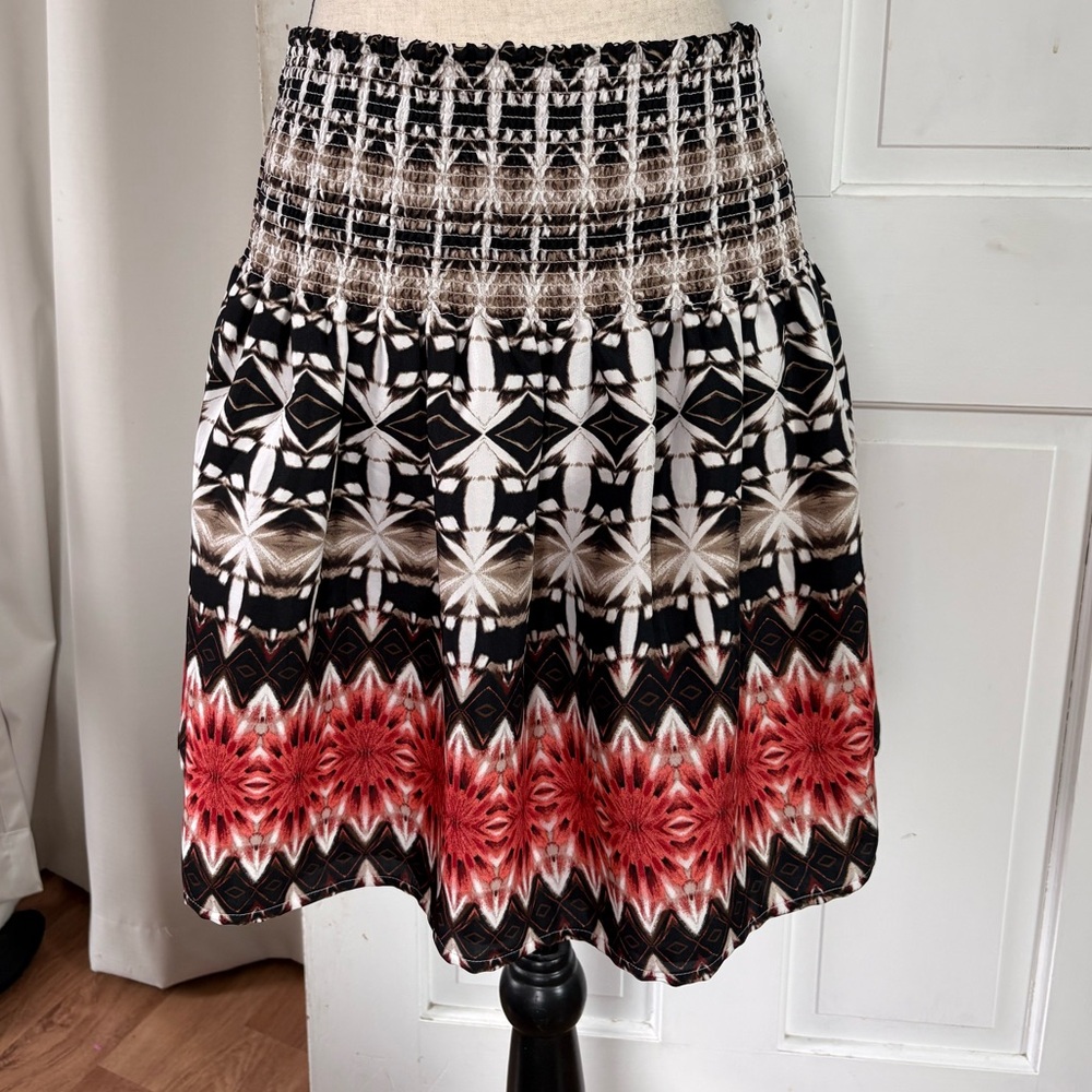 White House Black Market Black and Red A-Line Mini Skirt